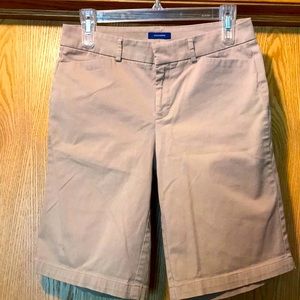 Dockers metro size 6 x 10.5” inseam cotton stretch twill tan Bermuda shorts VGUC